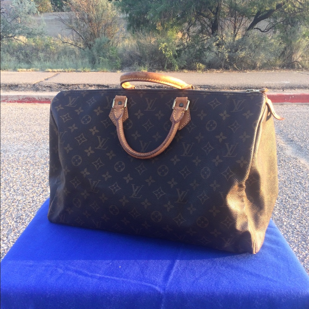 Authentic Louis Vuitton Speedy 40